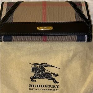 Authentic Burberry Nova check wallet